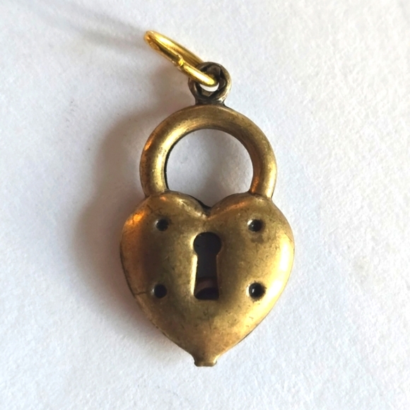 Vintage Padlock Heart Charm Keyhole Puffy Brass Metal Dainty Necklace Pendant - Picture 1 of 6